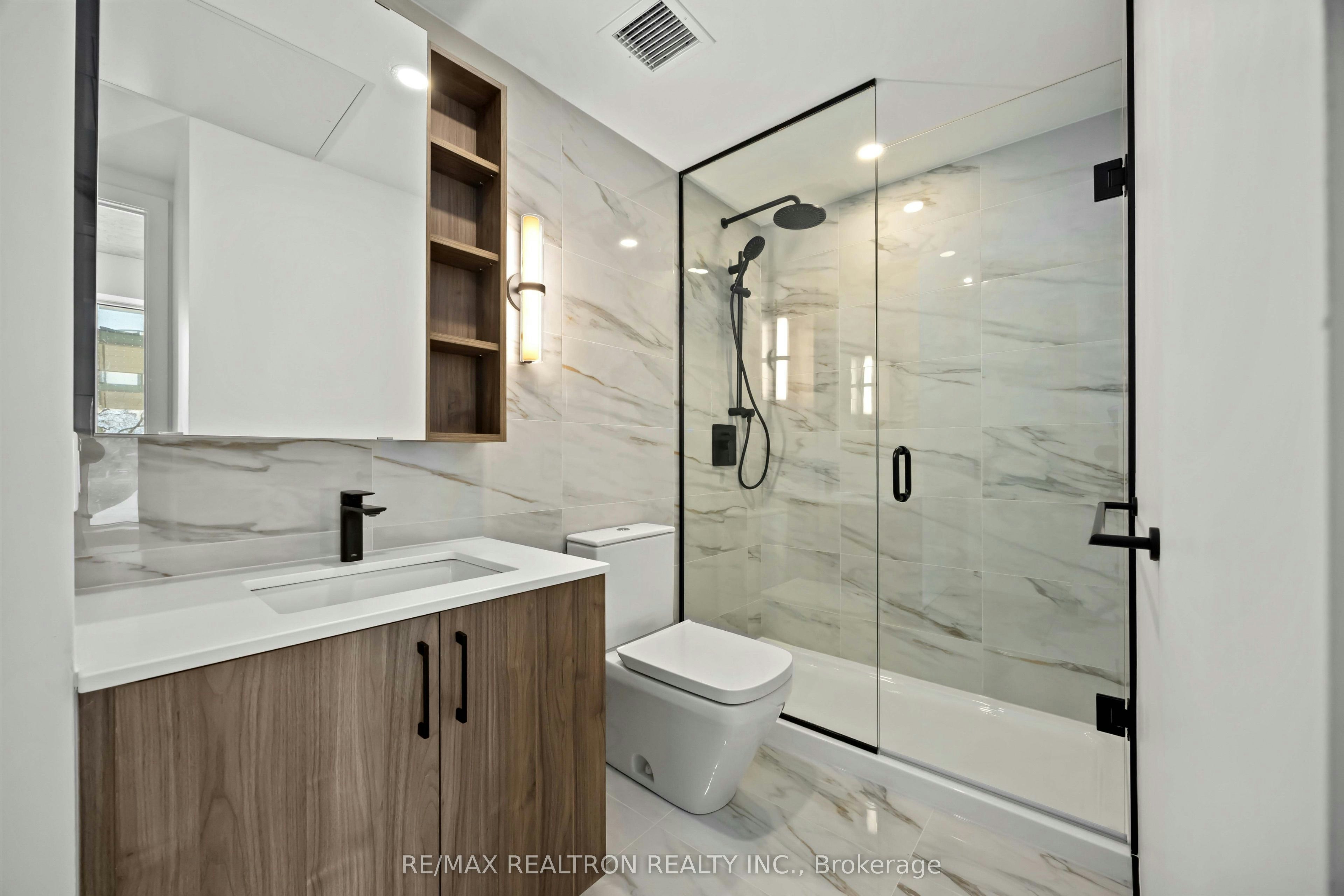 689 The Queensway N/A, Toronto, ON, M8Y 0C9 - 17