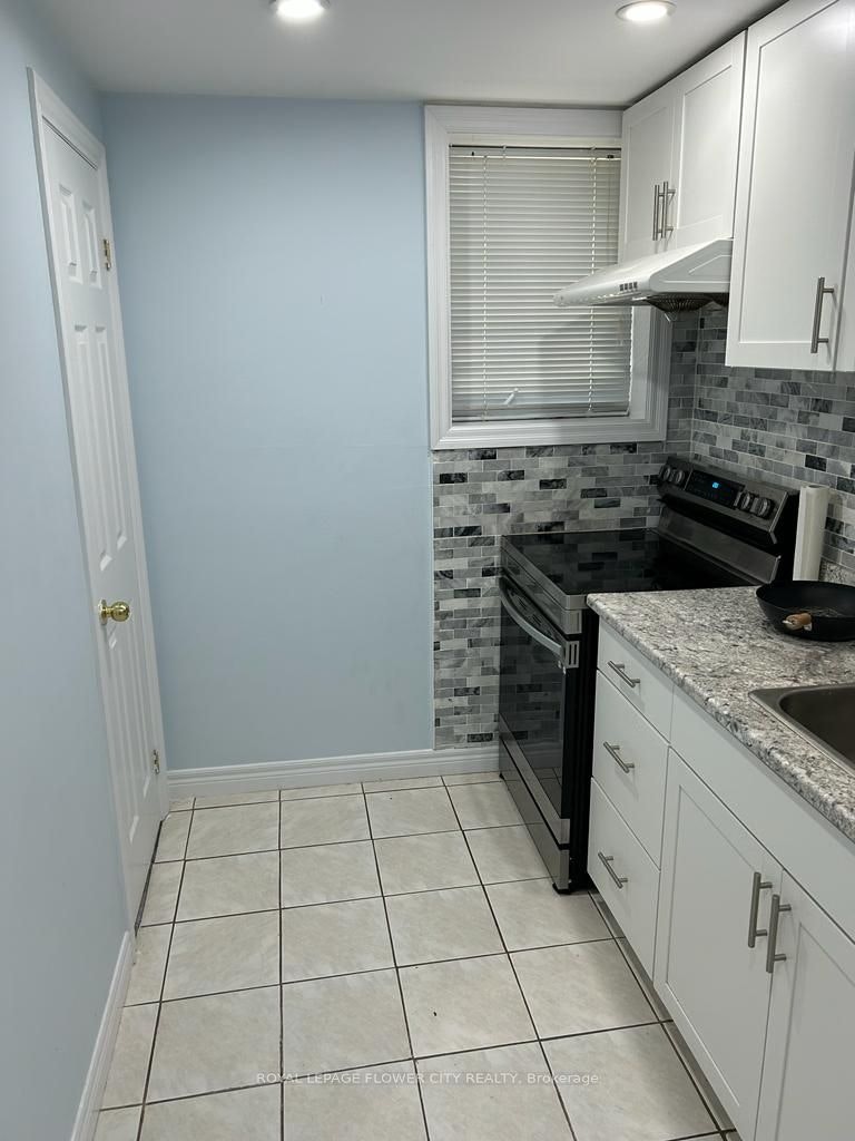 Bsmt-4 Lascelles Blvd Drive, Brampton, ON, L6S 3T3 - 3