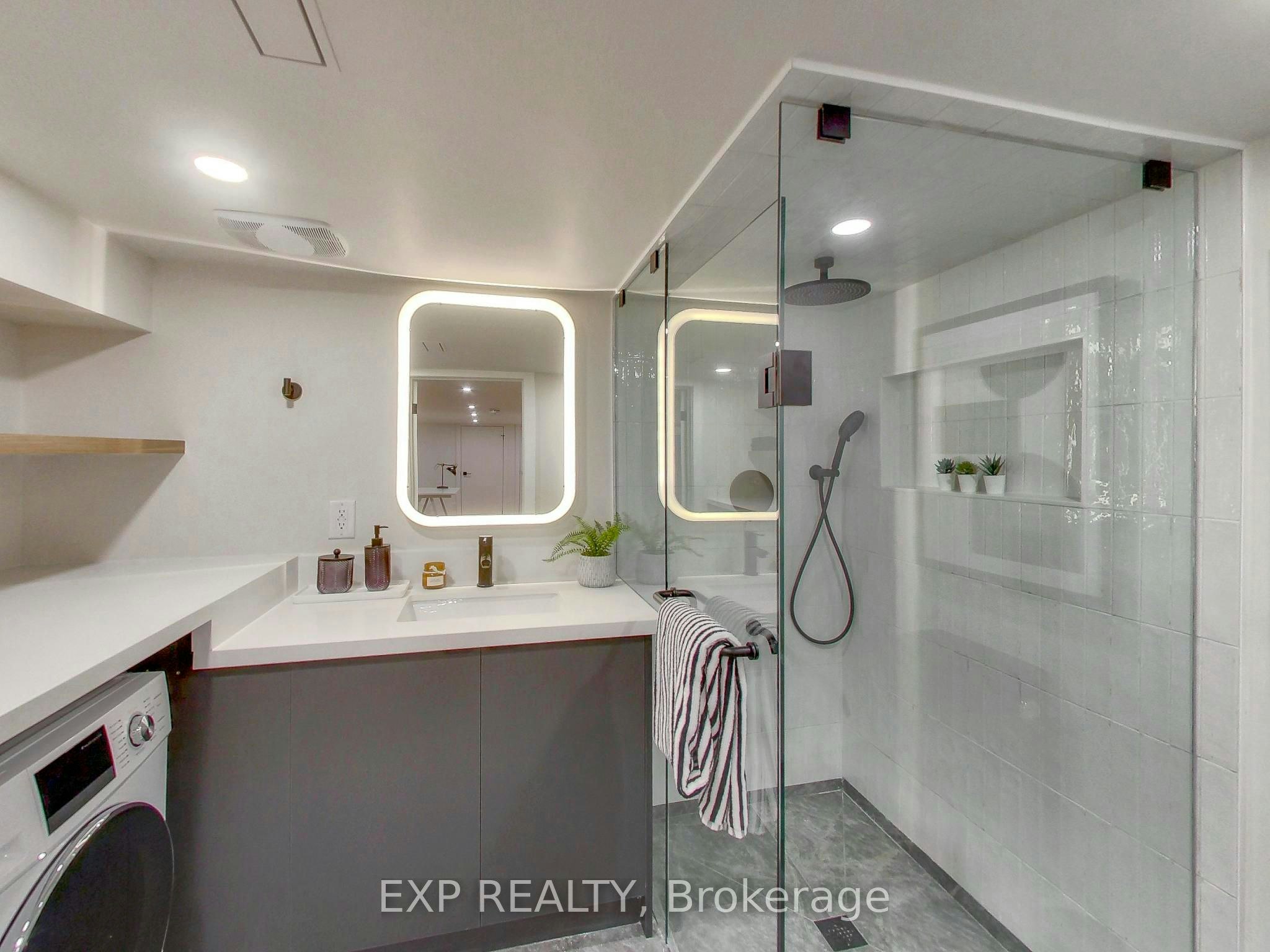 37 Gilbert Avenue, Toronto, ON, M6E 4W2 - 22