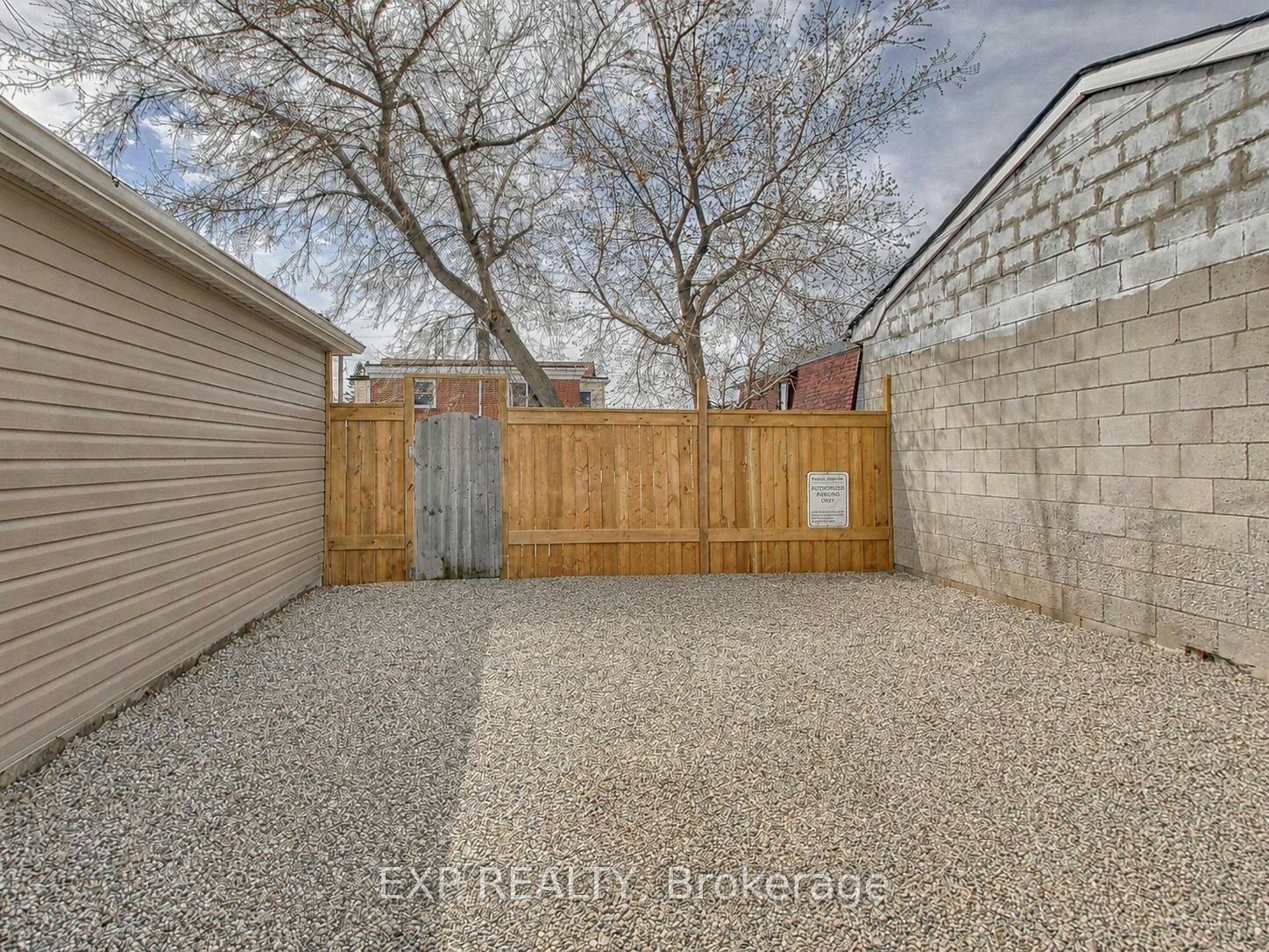 37 Gilbert Avenue, Toronto, ON, M6E 4W2 - 32