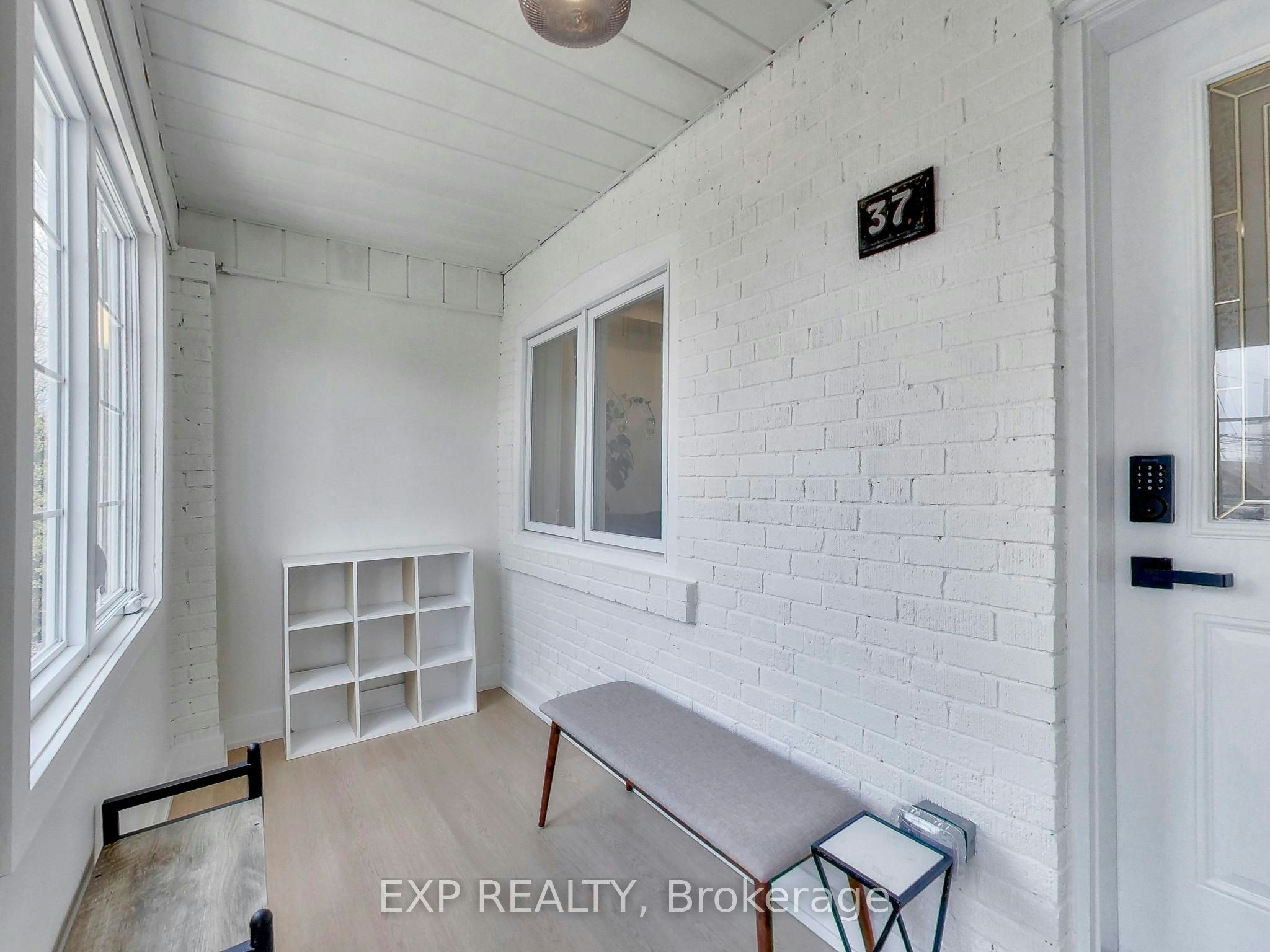 37 Gilbert Avenue, Toronto, ON, M6E 4W2 - 3