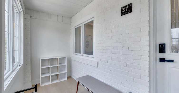 37 Gilbert Avenue, Toronto, ON, M6E 4W2 - 3