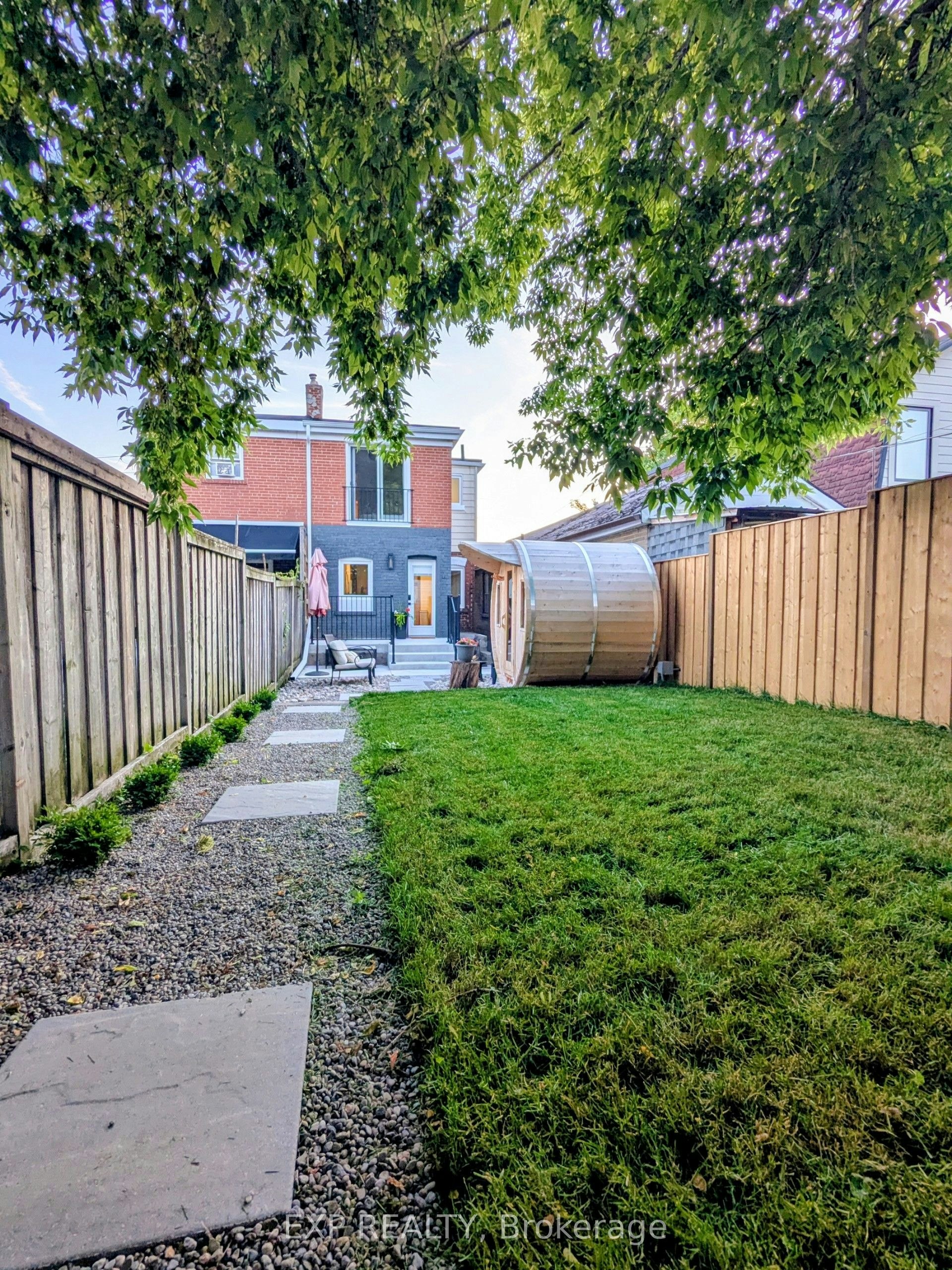 37 Gilbert Avenue, Toronto, ON, M6E 4W2 - 31