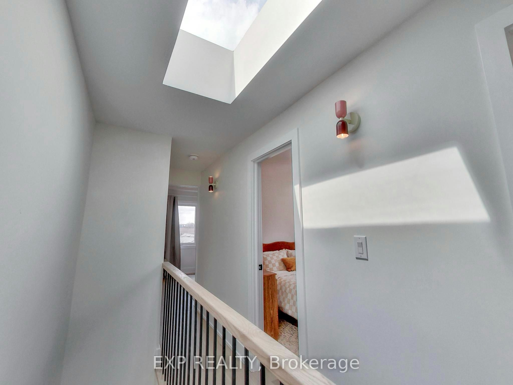 37 Gilbert Avenue, Toronto, ON, M6E 4W2 - 12