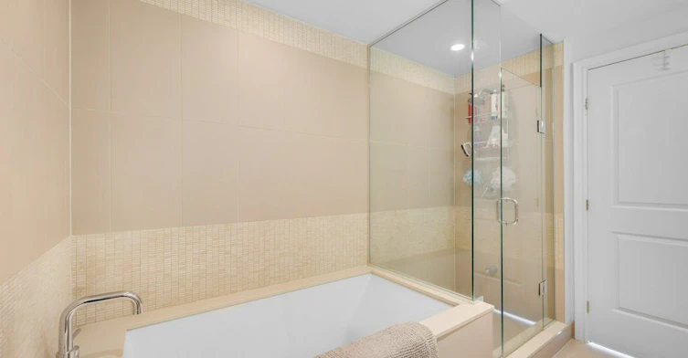 B814-3500 Lakeshore Road W, Oakville, ON, L6L 0B4 - 17