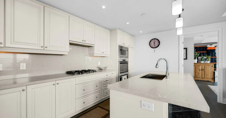 B814-3500 Lakeshore Road W, Oakville, ON, L6L 0B4 - 11