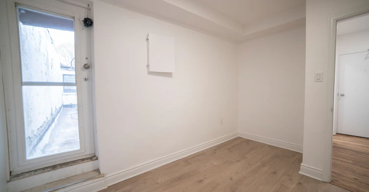 1-1980 Eglinton Avenue W, Toronto, ON, M6E 2J9 - 11