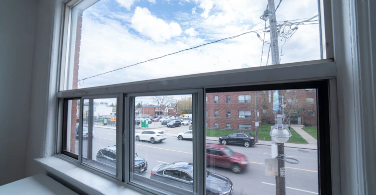 1-1980 Eglinton Avenue W, Toronto, ON, M6E 2J9 - 4