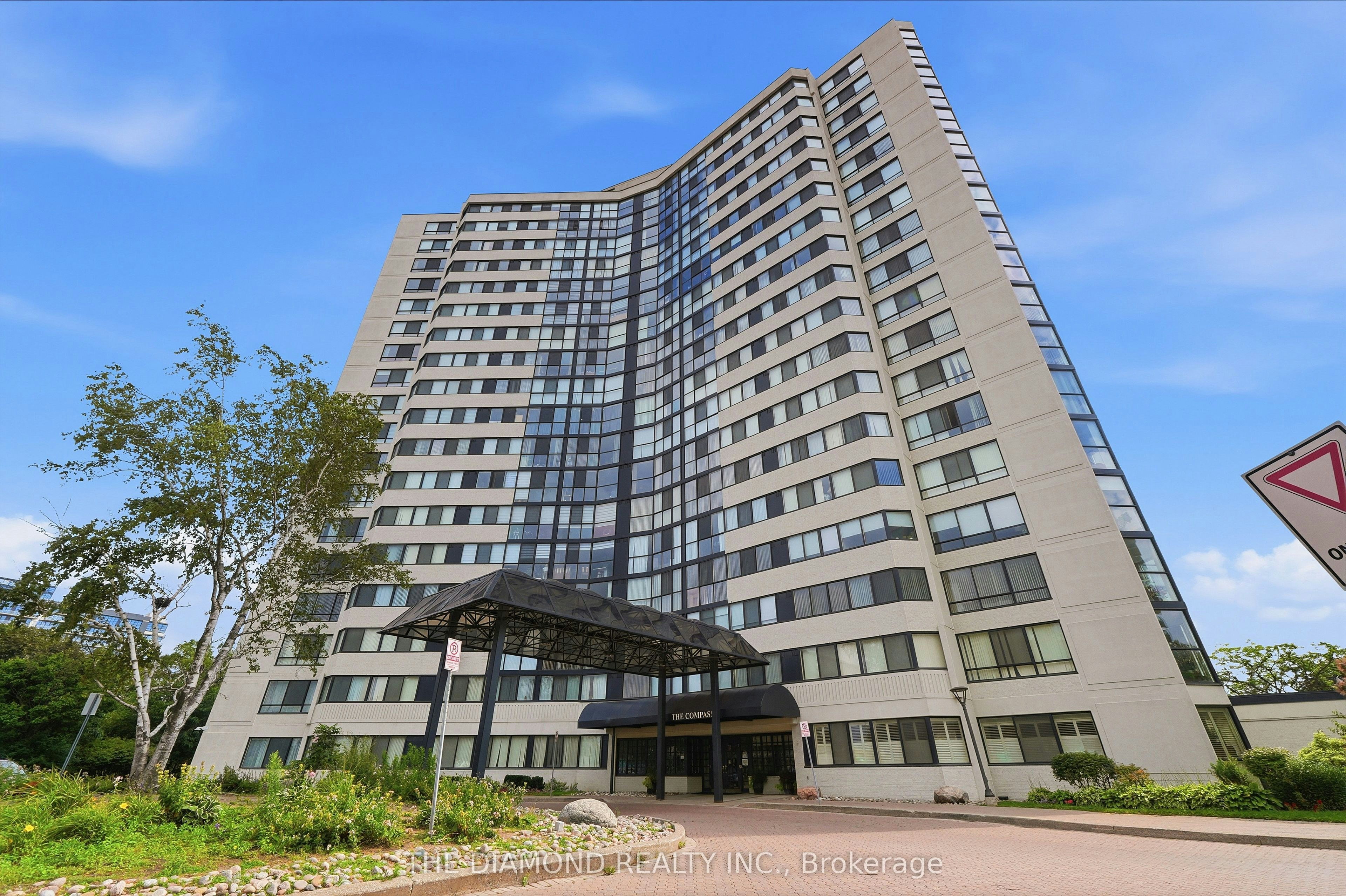 1805-1360 Rathburn Road E, Mississauga, ON, L4W 4H4
