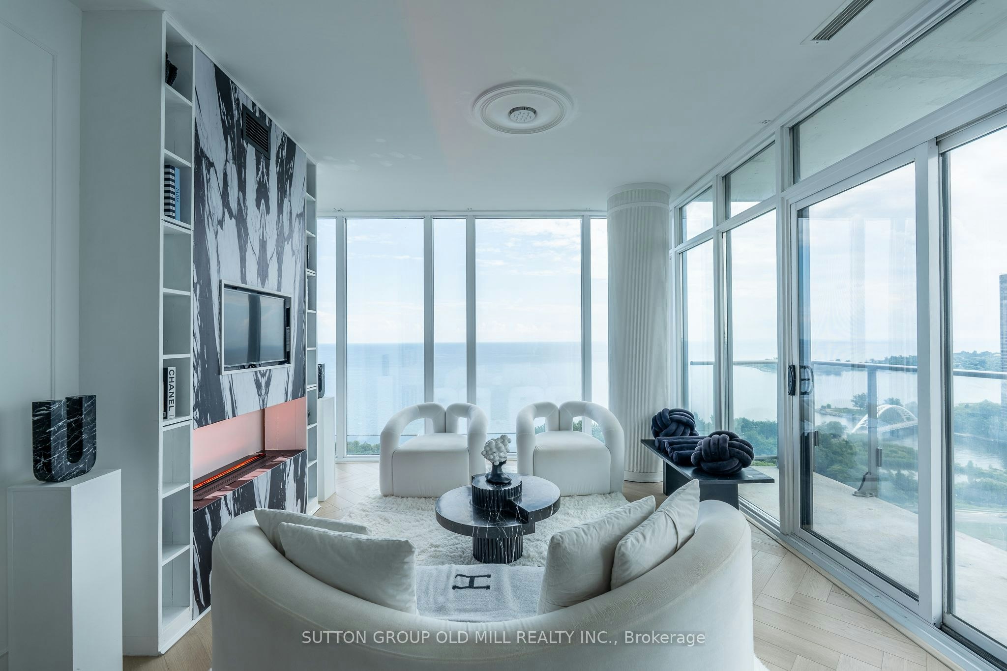 2505-103 The Queensway N/A, Toronto, ON, M6S 5B3