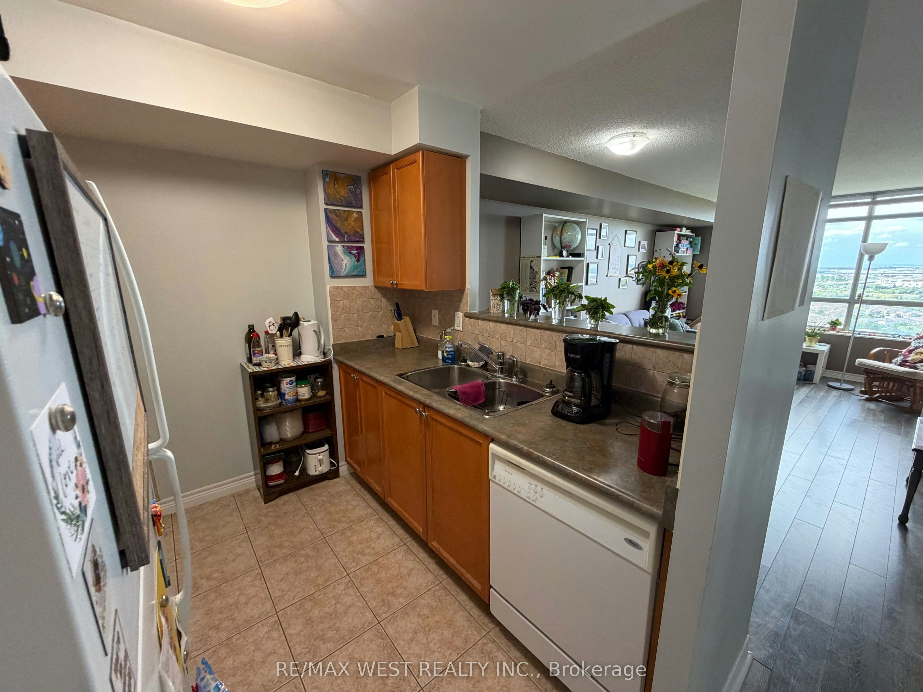 2403-710 Humberwood Boulevard, Toronto, ON, M9W 7J5 - 11