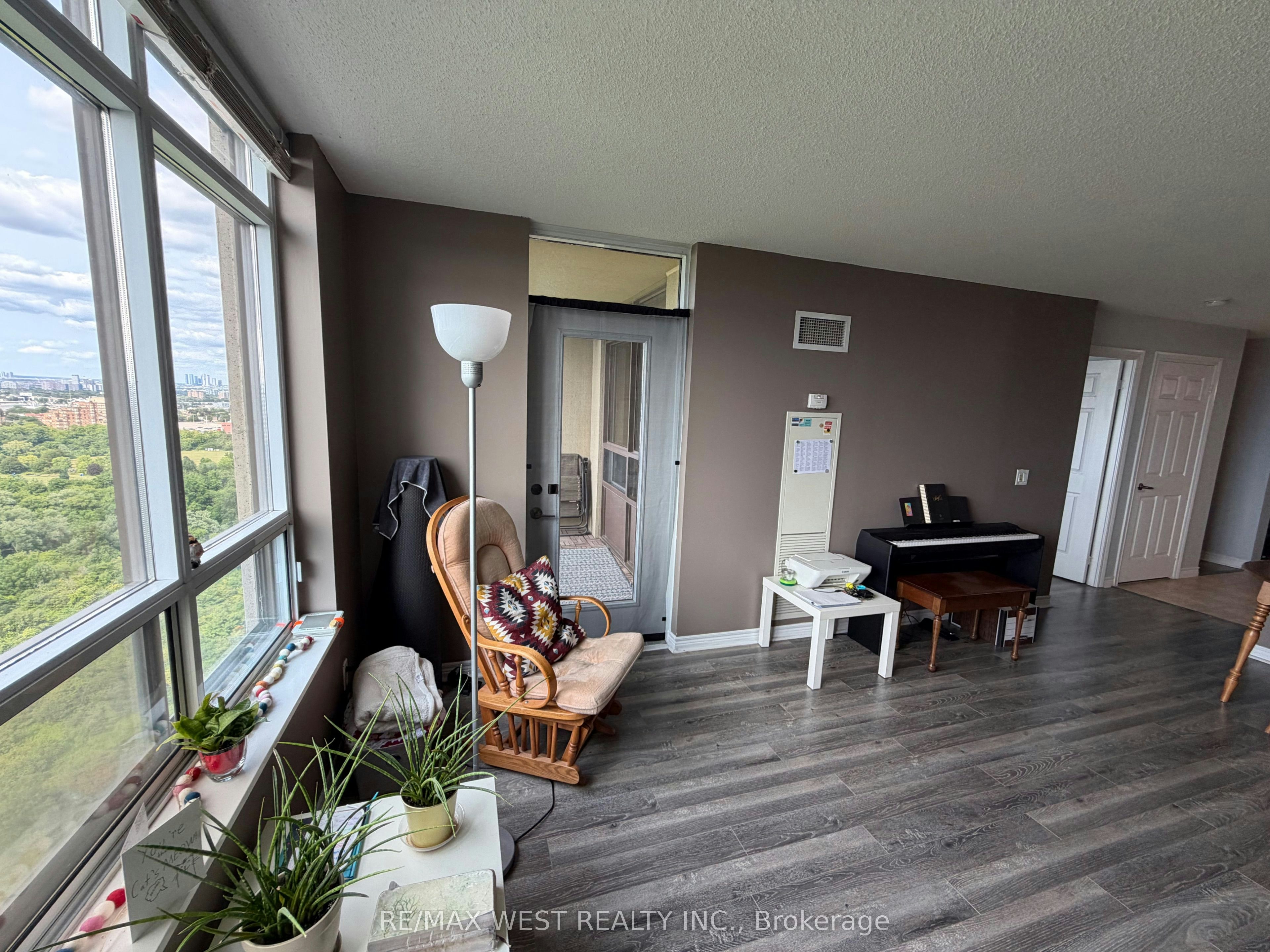 2403-710 Humberwood Boulevard, Toronto, ON, M9W 7J5 - 5