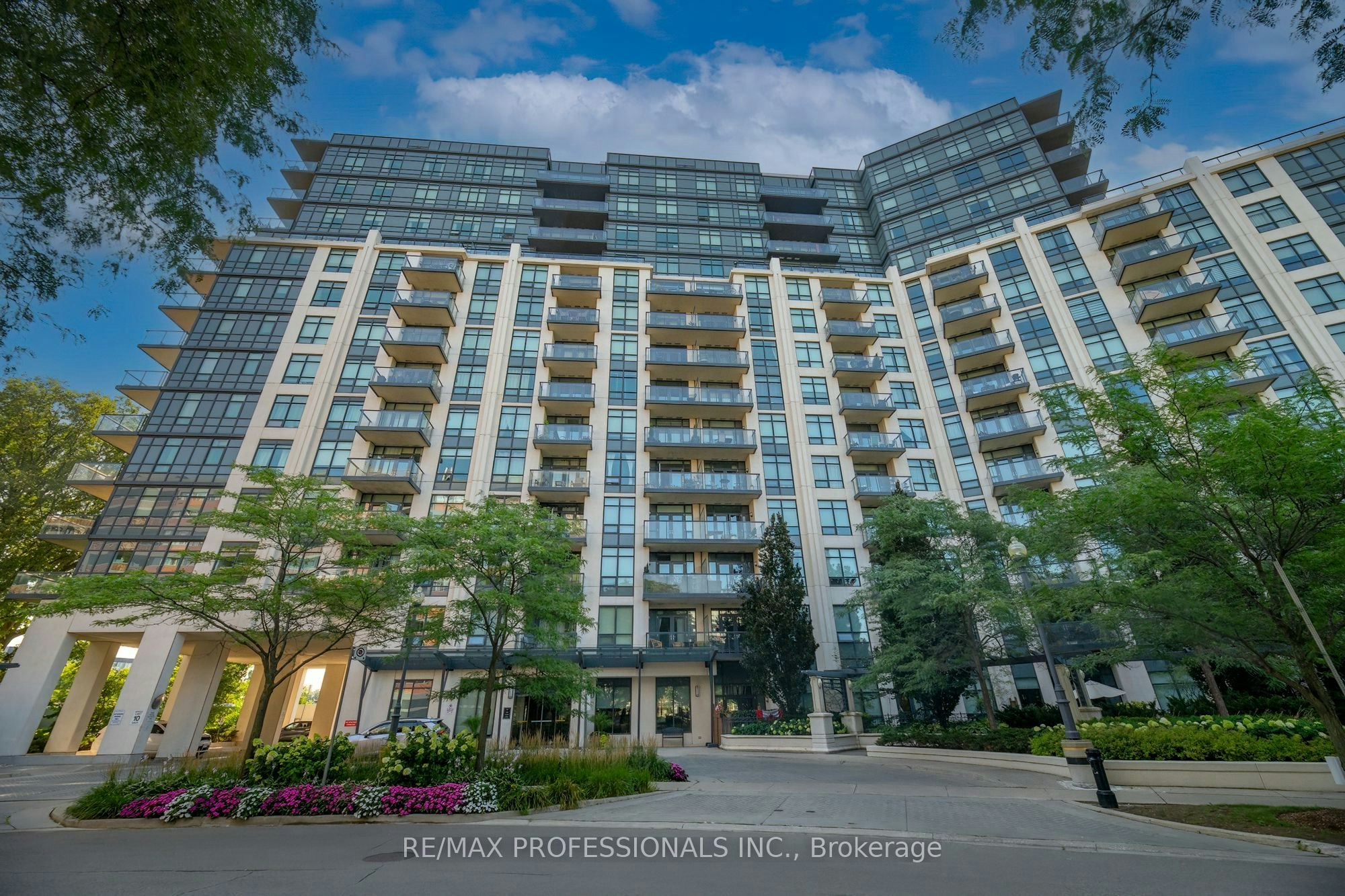 312-1135 Royal York Road, Toronto, ON, M9A 0C3