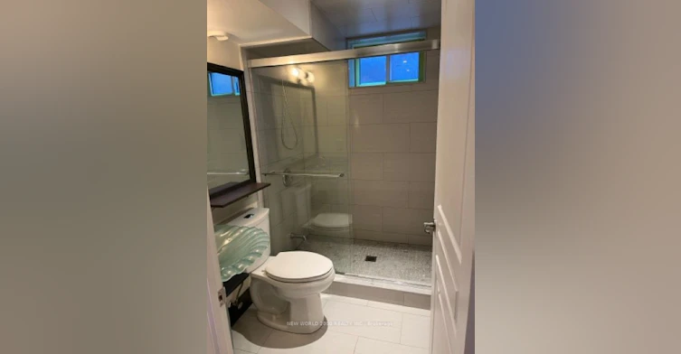 Unit 2-21 Flamingo Crescent, Toronto, ON, M6M 4E9 - 8