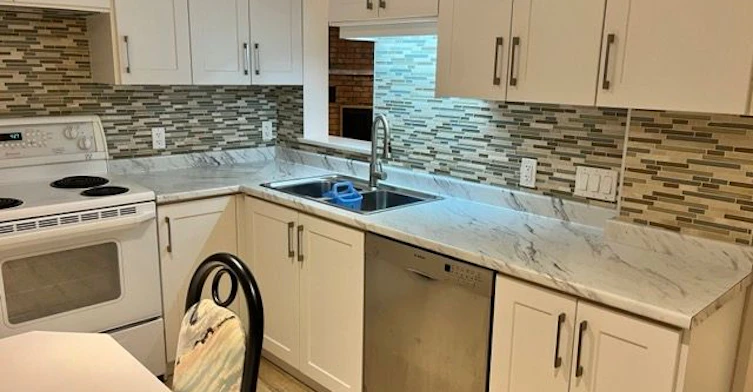 Unit 1-21 Flamingo Crescent, Toronto, ON, M6M 4E9 - 3