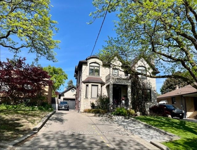 Unit 1-21 Flamingo Crescent, Toronto, ON, M6M 4E9