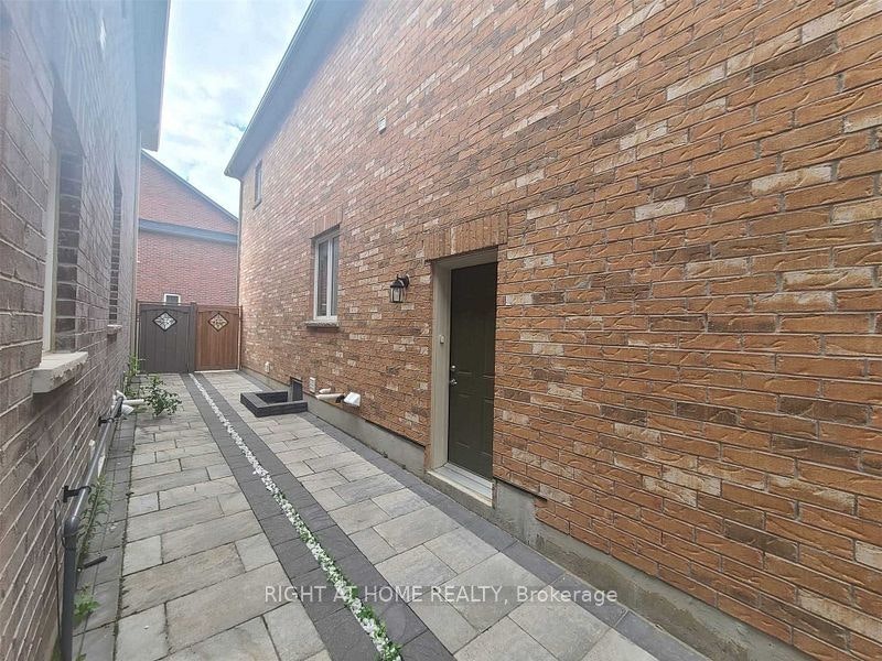 2-84 Rising Hill Ridge, Brampton, ON, L6Y 6B3 - 2
