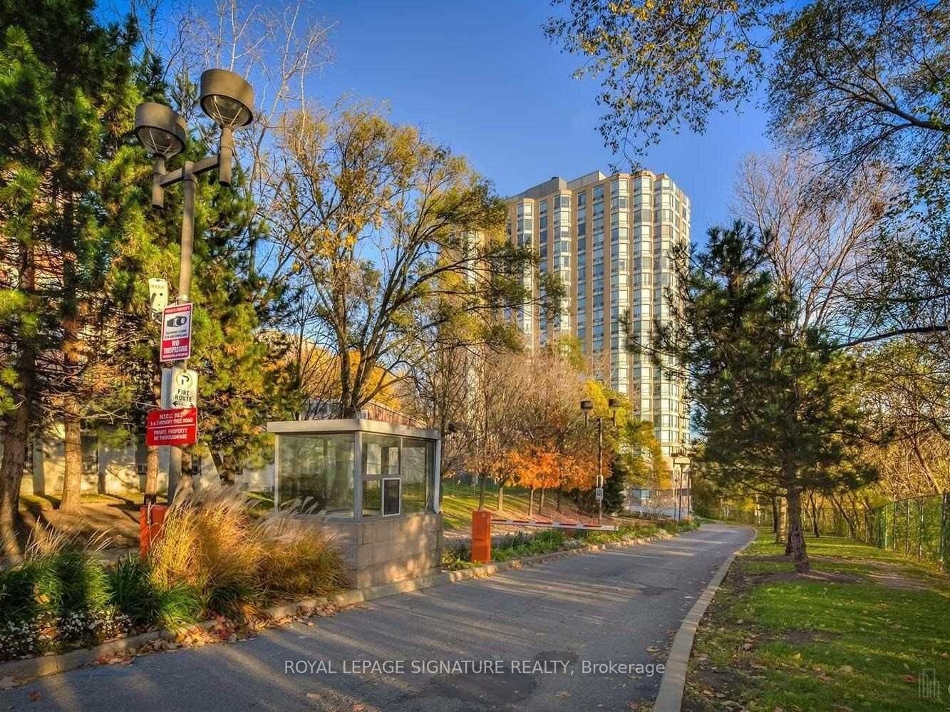 1207-1 Hickory Tree Road, Toronto, ON, M9N 3W4 - 4