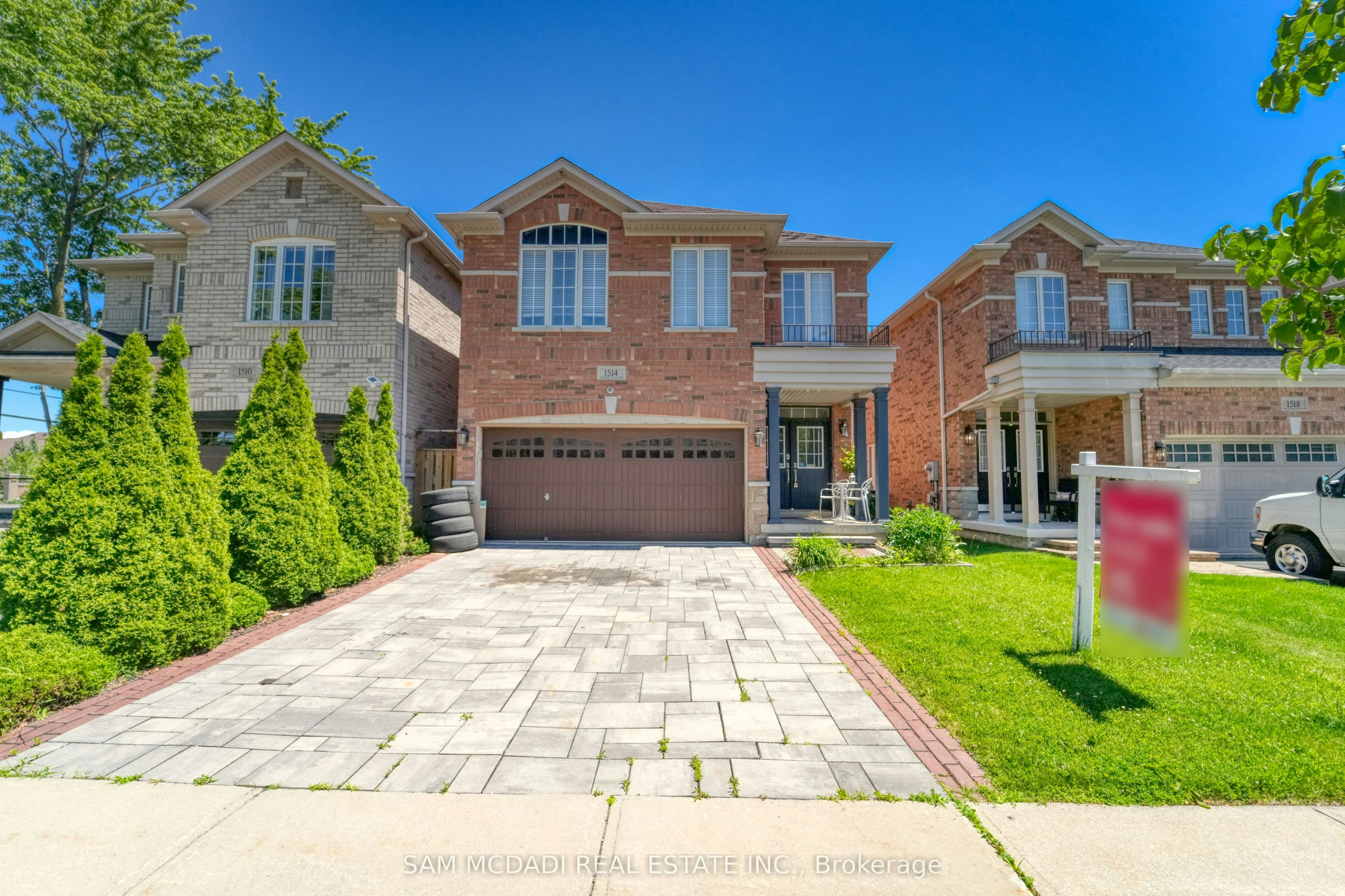 1514 Portsmouth Place, Mississauga, ON, L5M 7W1