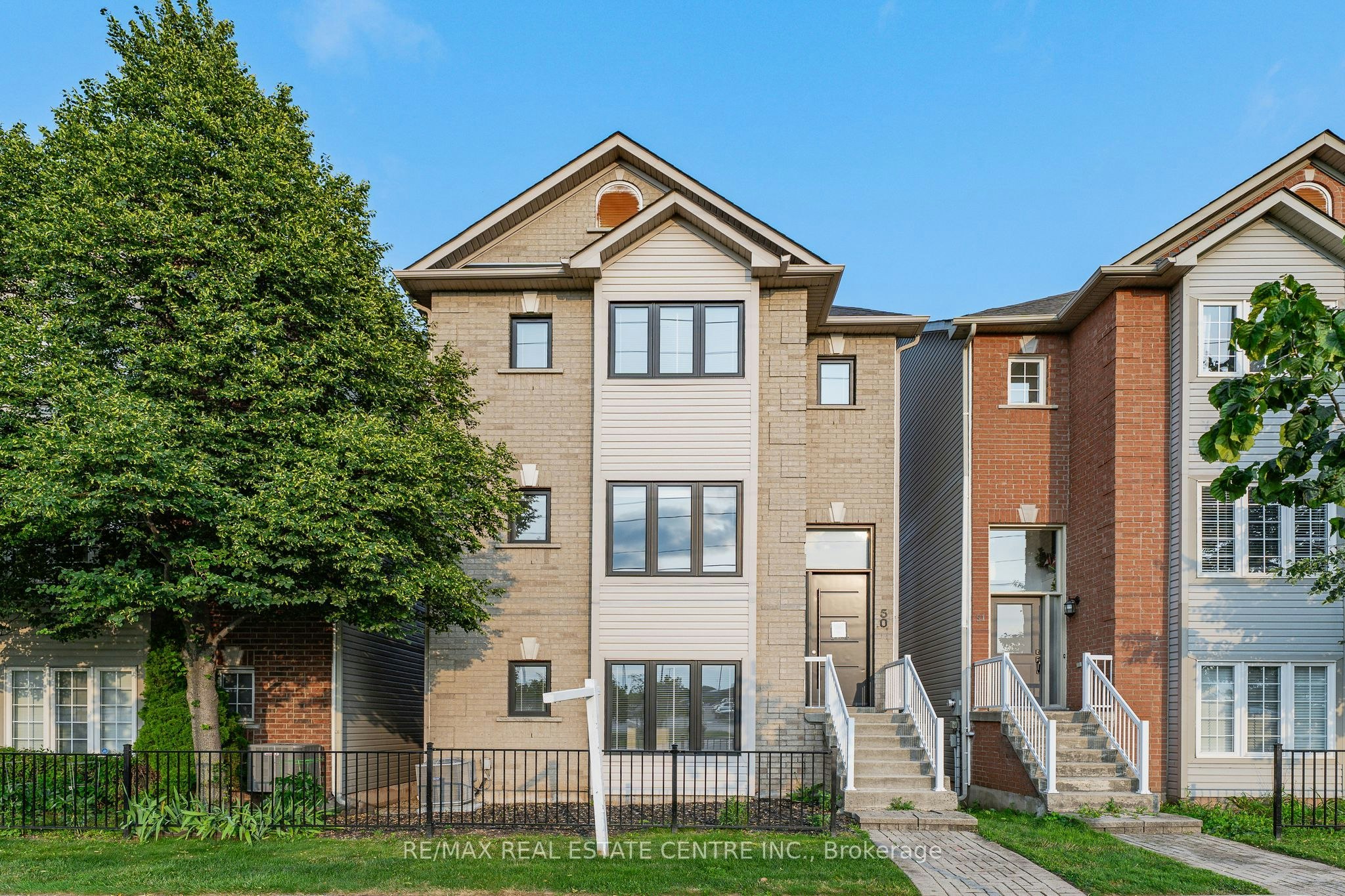 50-5090 Fairview Street, Burlington, ON, L7L 7H5