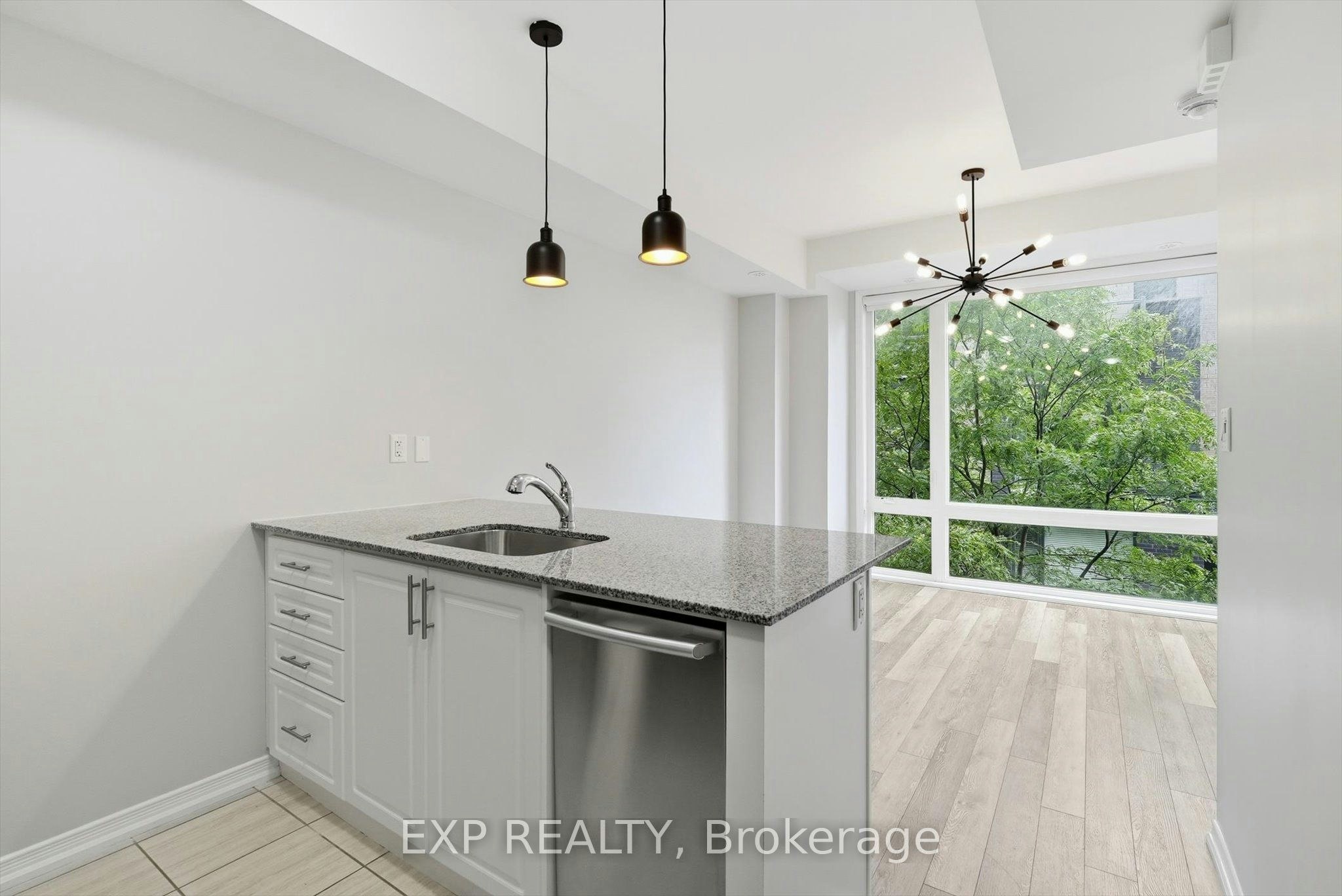 58-28 Fieldway Road, Toronto, ON, M8Z 0E3 - 11