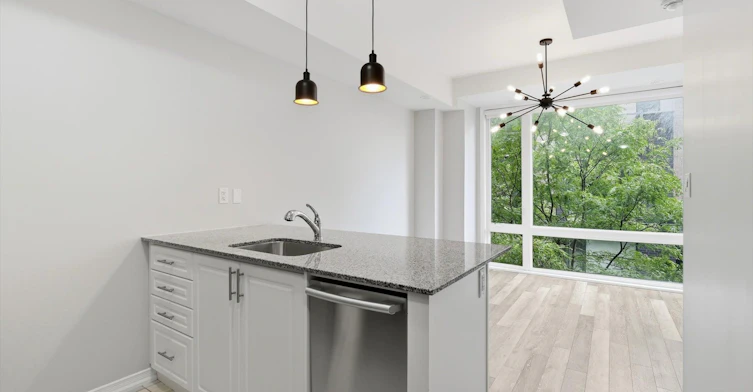 58-28 Fieldway Road, Toronto, ON, M8Z 0E3 - 11