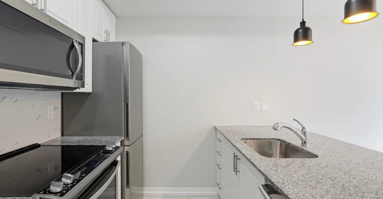 58-28 Fieldway Road, Toronto, ON, M8Z 0E3 - 10