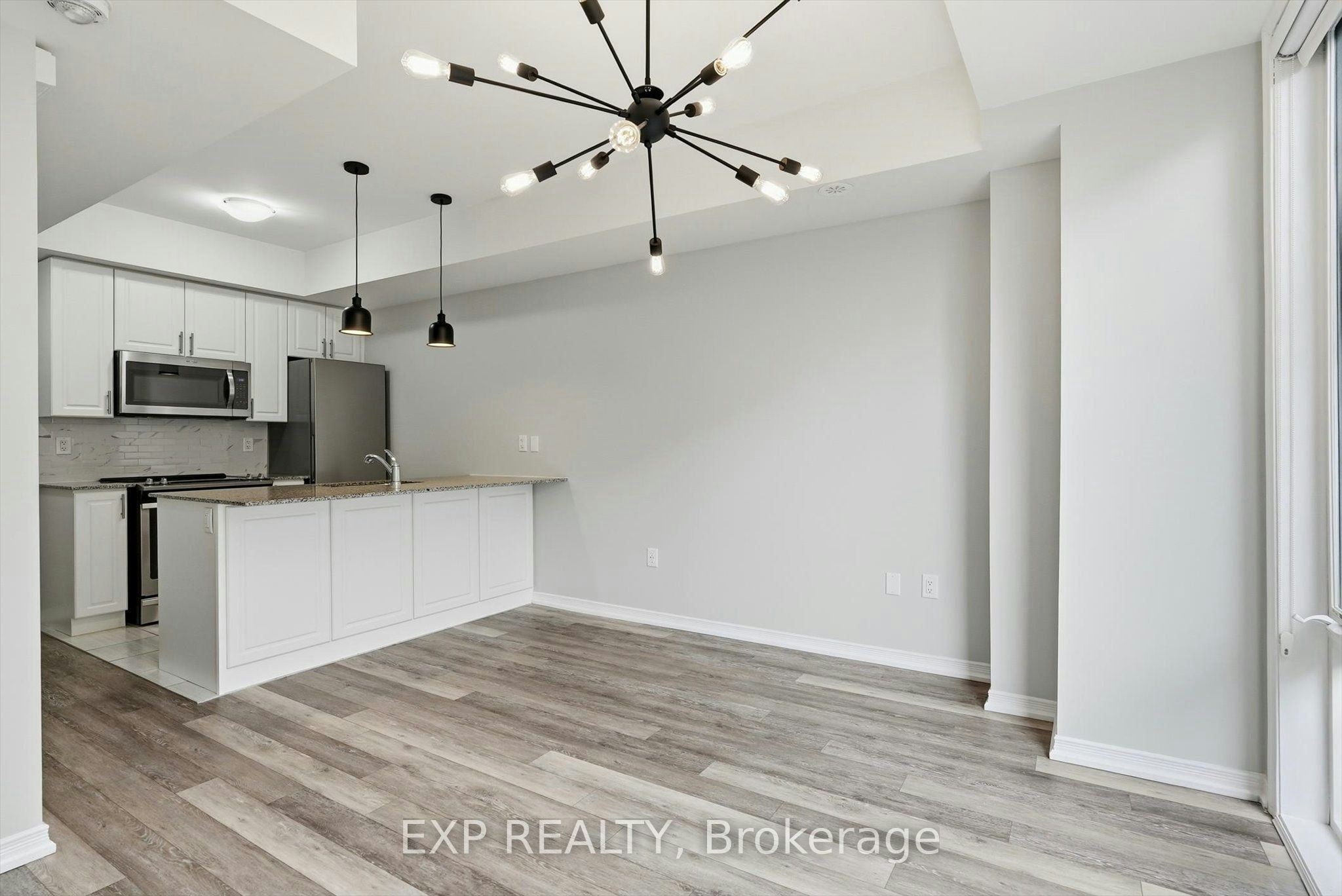 58-28 Fieldway Road, Toronto, ON, M8Z 0E3 - 4