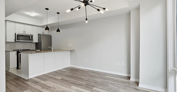 58-28 Fieldway Road, Toronto, ON, M8Z 0E3 - 4