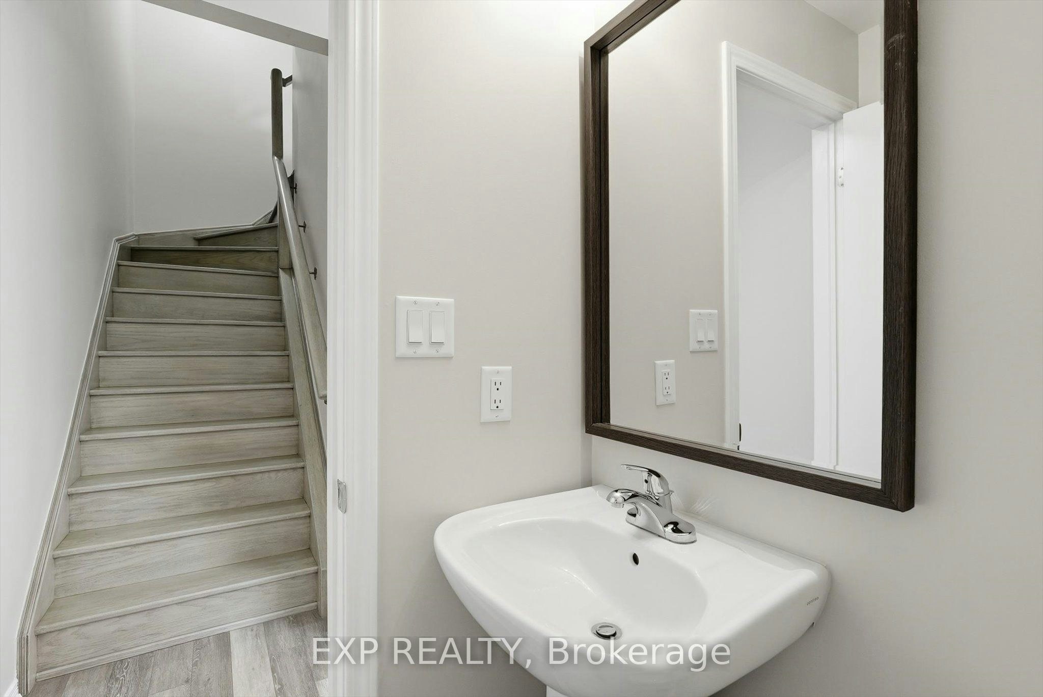 58-28 Fieldway Road, Toronto, ON, M8Z 0E3 - 13