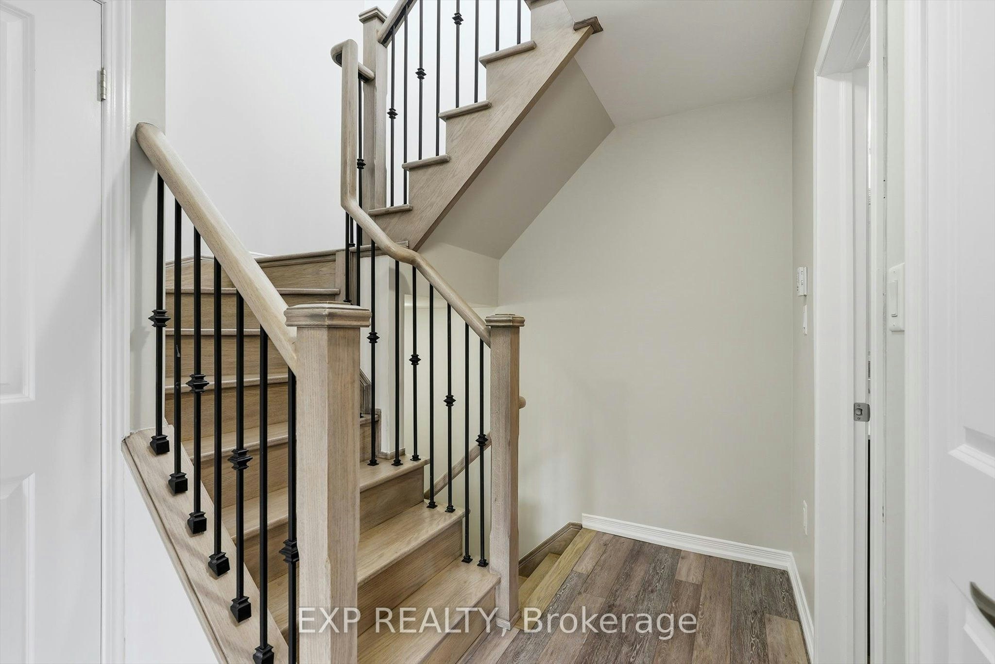 58-28 Fieldway Road, Toronto, ON, M8Z 0E3 - 23