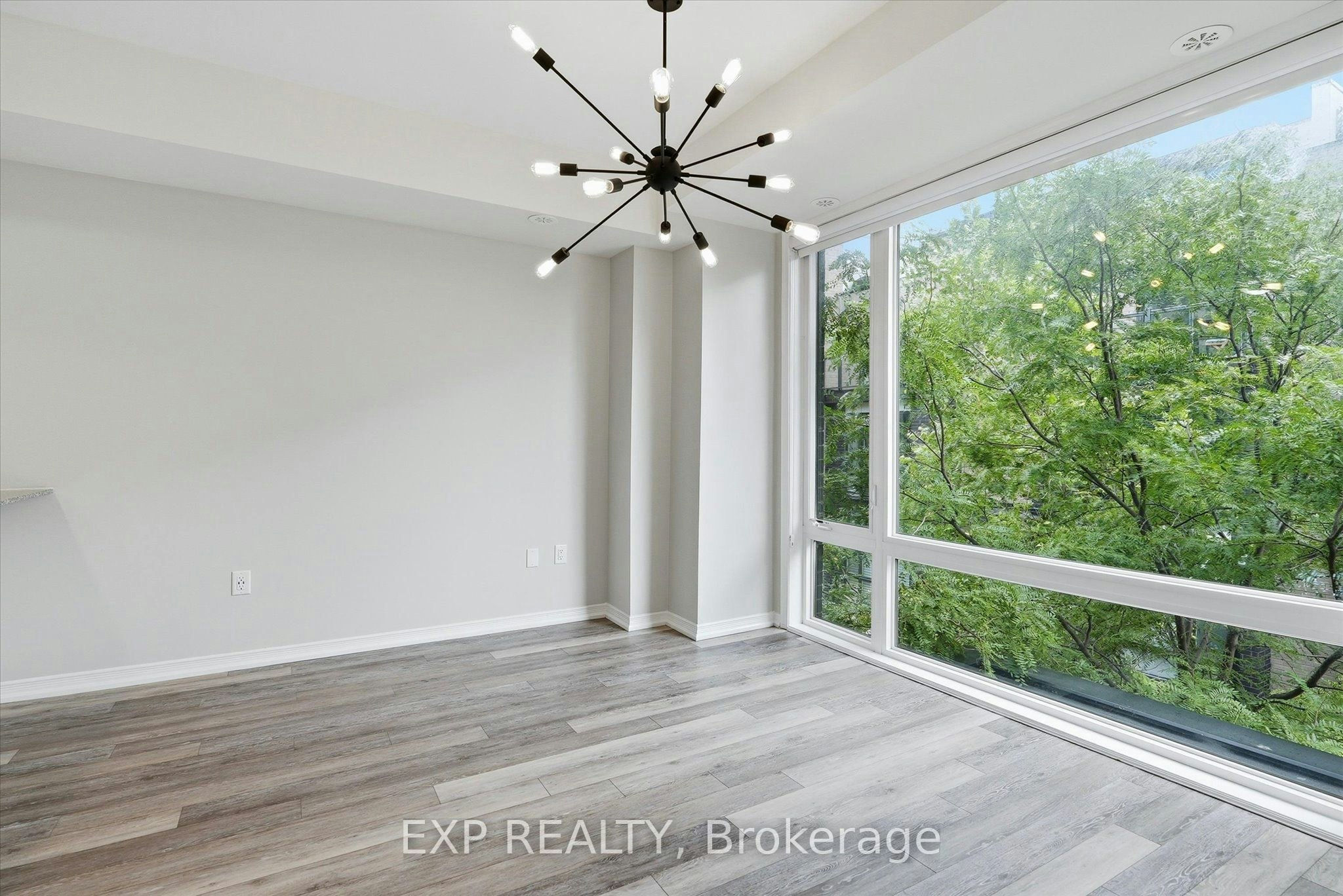58-28 Fieldway Road, Toronto, ON, M8Z 0E3 - 5
