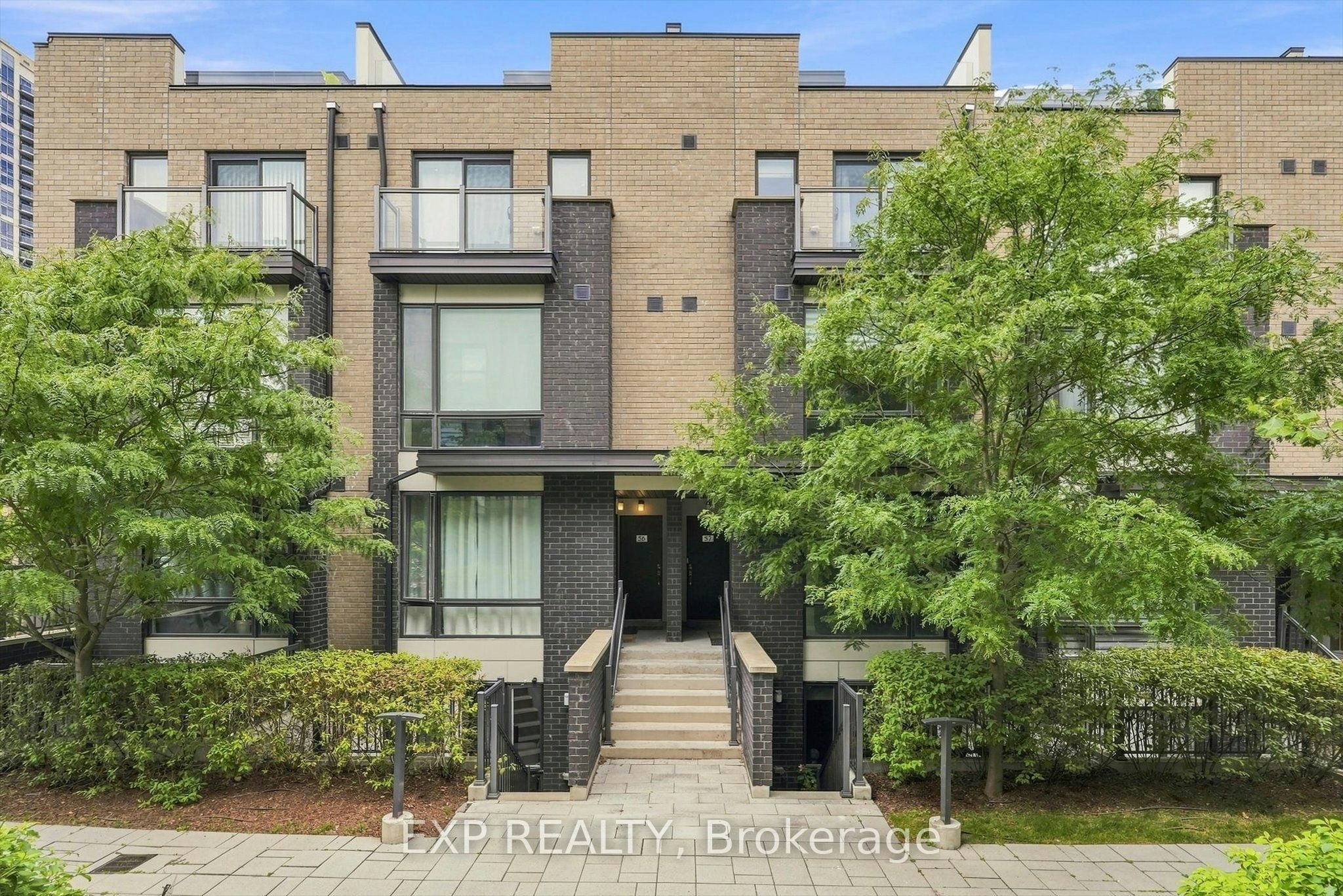 58-28 Fieldway Road, Toronto, ON, M8Z 0E3 - 2