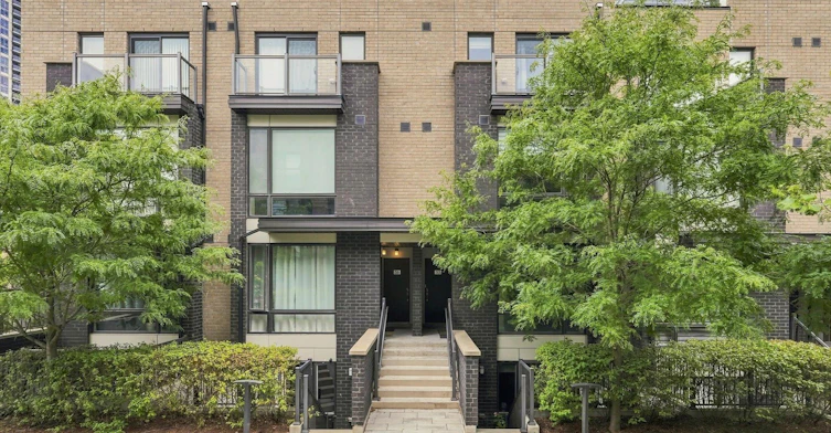 58-28 Fieldway Road, Toronto, ON, M8Z 0E3 - 2