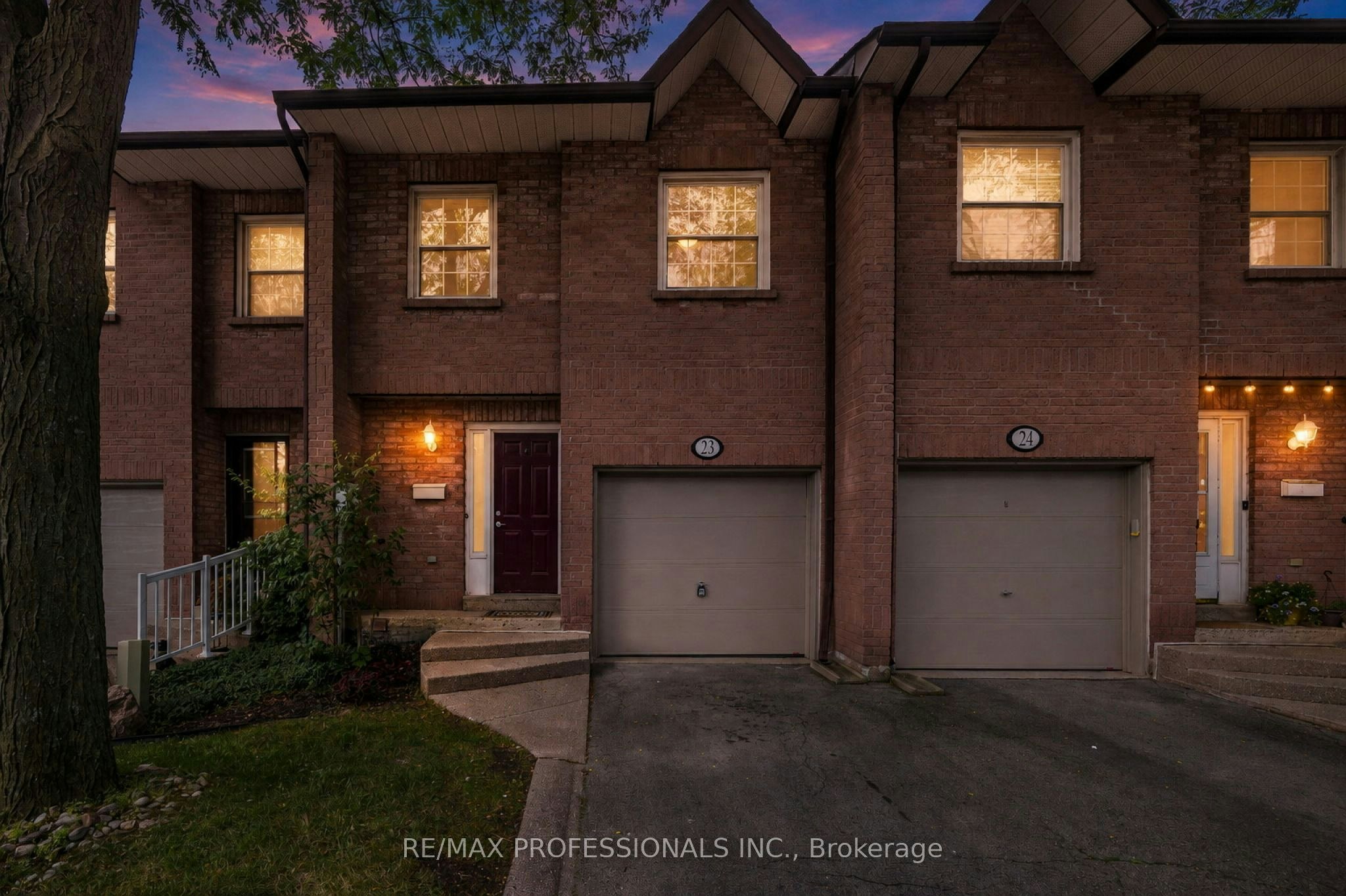 23-2004 Glenada Crescent, Oakville, ON, L6H 5P5