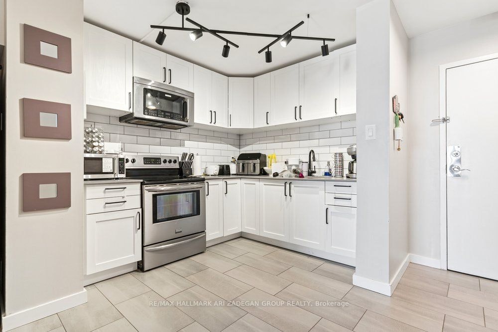 1406-975 Warwick Court, Burlington, ON, L7T 3Z7 - 4
