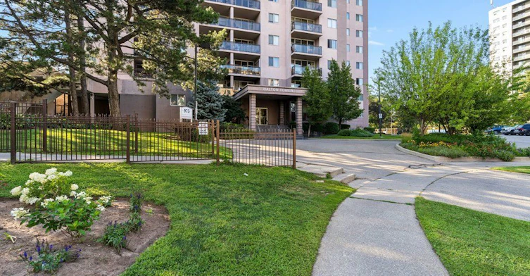 1406-975 Warwick Court, Burlington, ON, L7T 3Z7 - 16