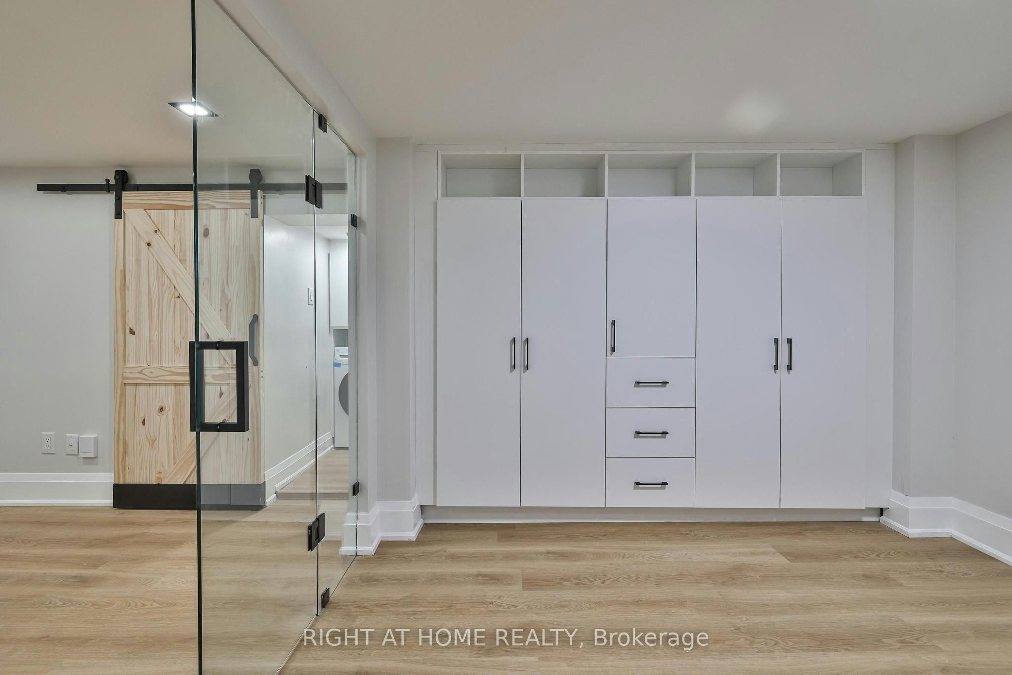 Lower-248 Garden Avenue, Toronto, ON, M6R 1J3 - 7