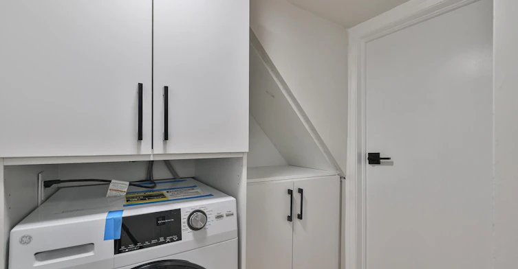 Lower-248 Garden Avenue, Toronto, ON, M6R 1J3 - 16