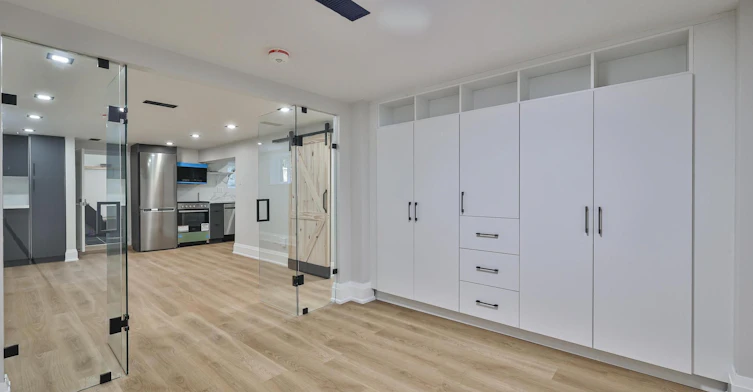Lower-248 Garden Avenue, Toronto, ON, M6R 1J3 - 8