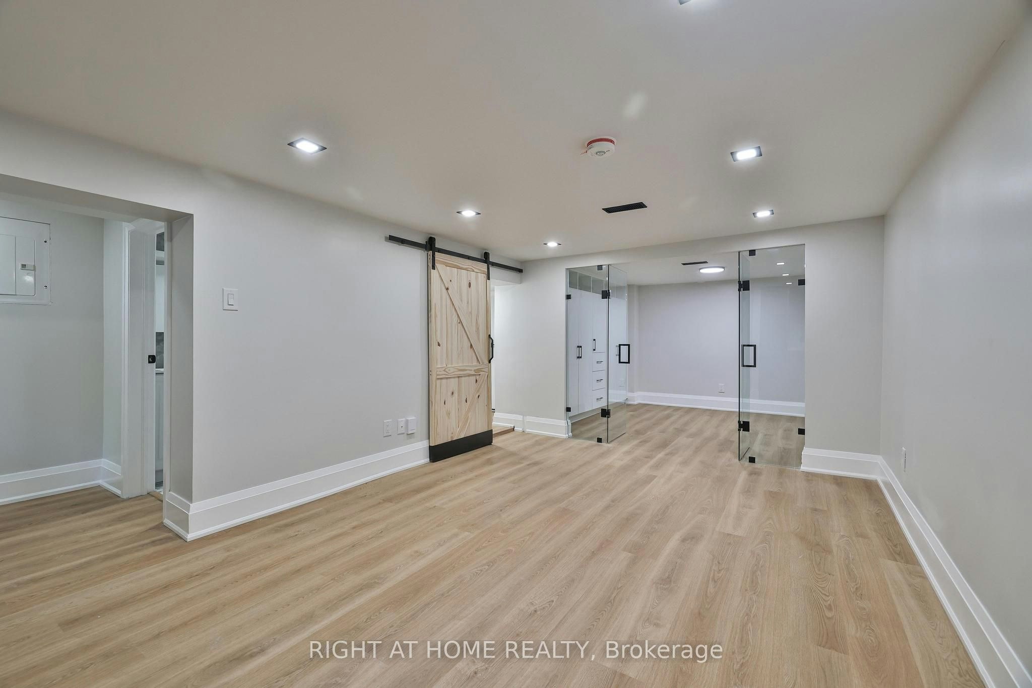 Lower-248 Garden Avenue, Toronto, ON, M6R 1J3 - 14