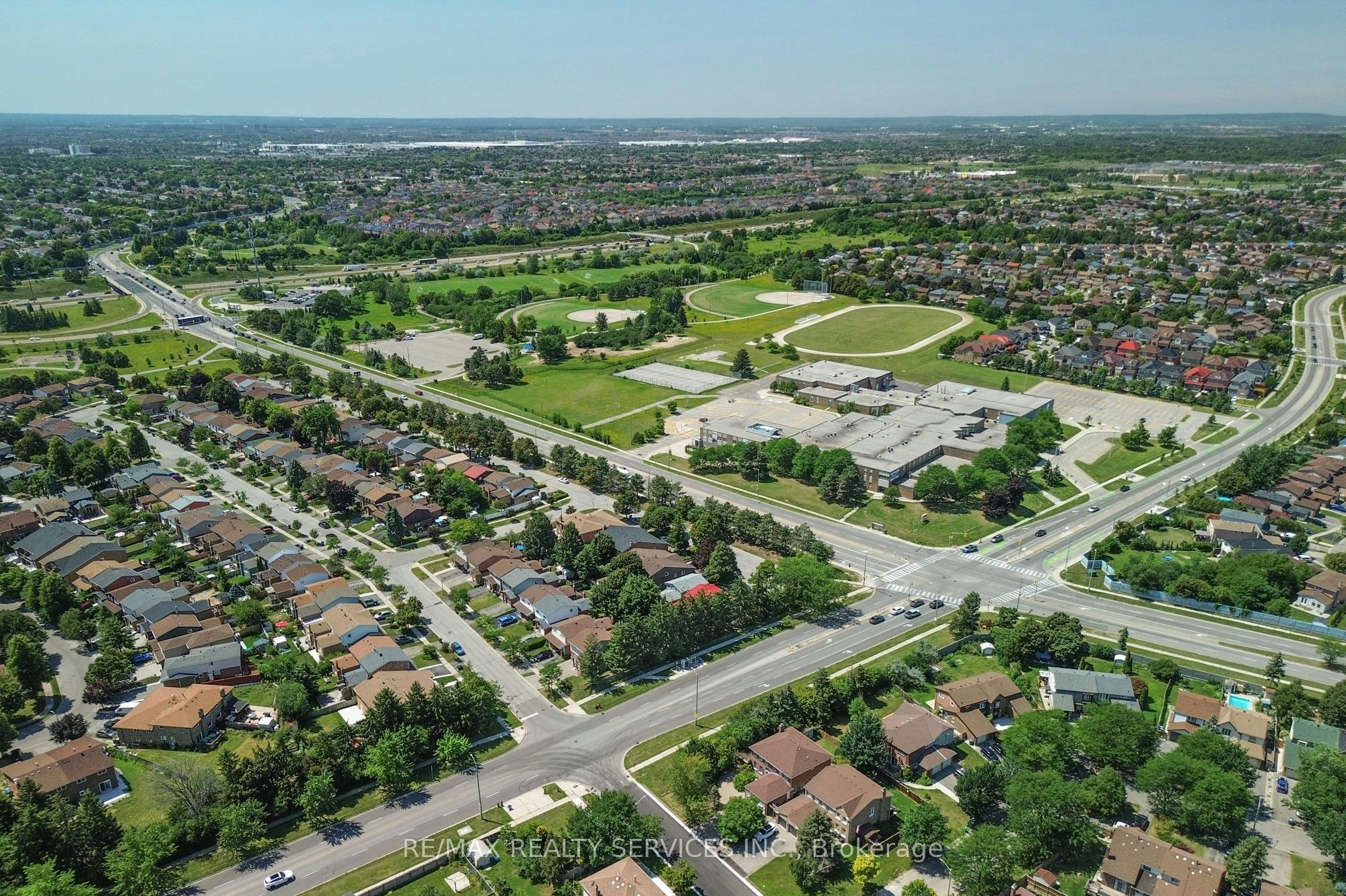 2 Lindridge Avenue, Brampton, ON, L6S 3W9 - 35