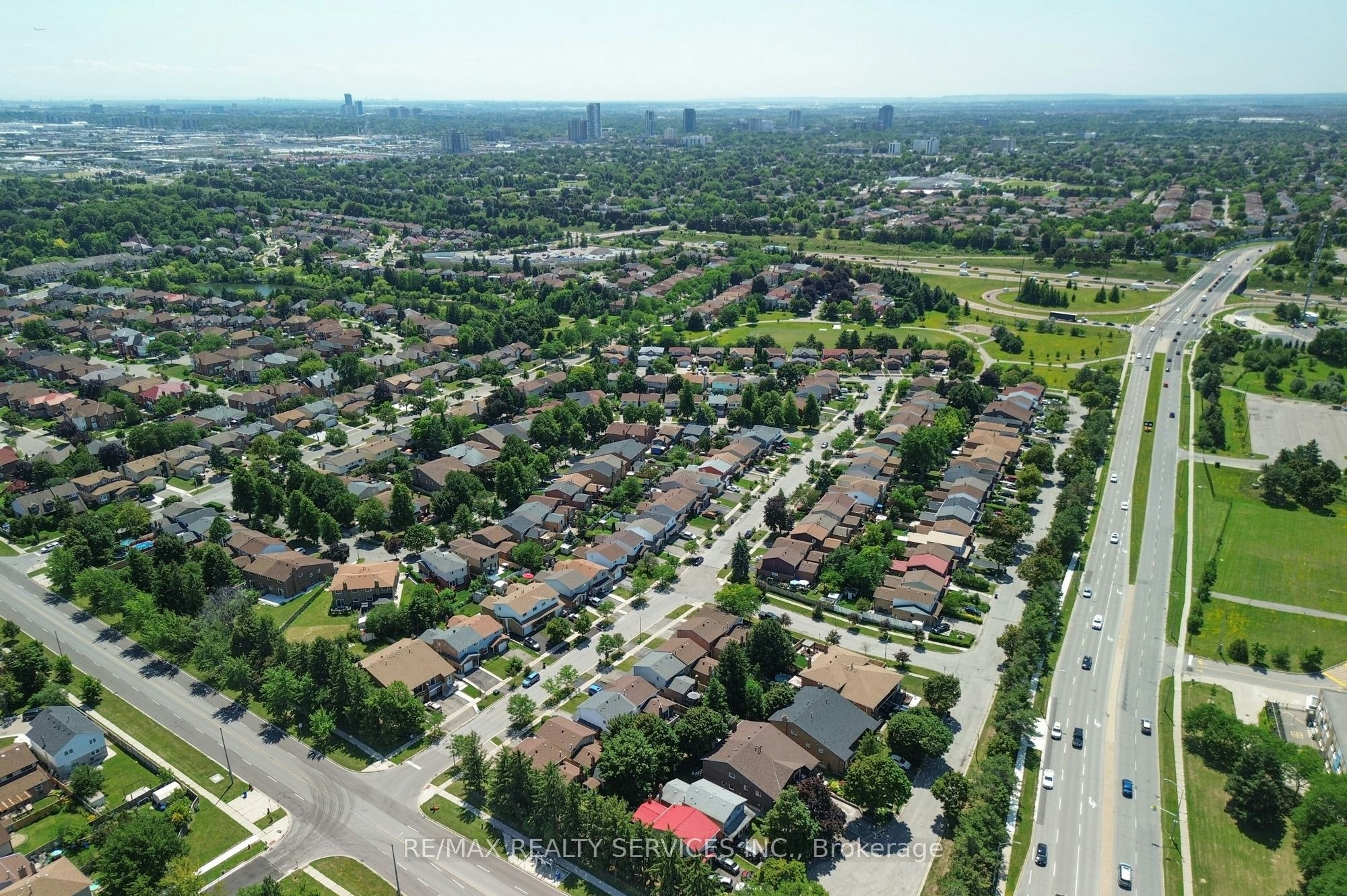 2 Lindridge Avenue, Brampton, ON, L6S 3W9 - 34