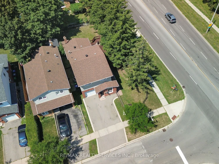 2 Lindridge Avenue, Brampton, ON, L6S 3W9 - 36