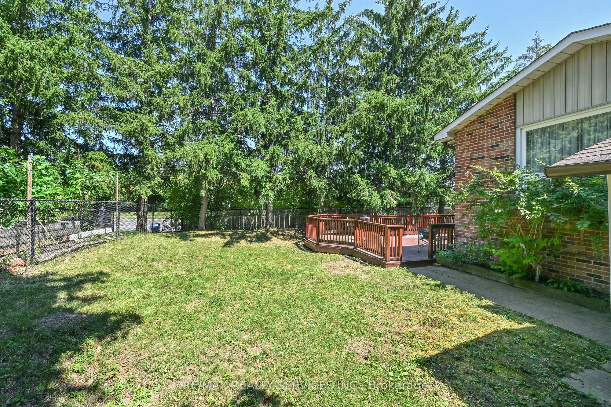 2 Lindridge Avenue, Brampton, ON, L6S 3W9 - 26