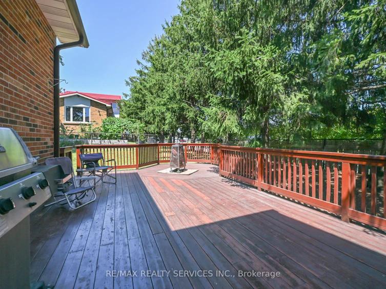 2 Lindridge Avenue, Brampton, ON, L6S 3W9 - 22