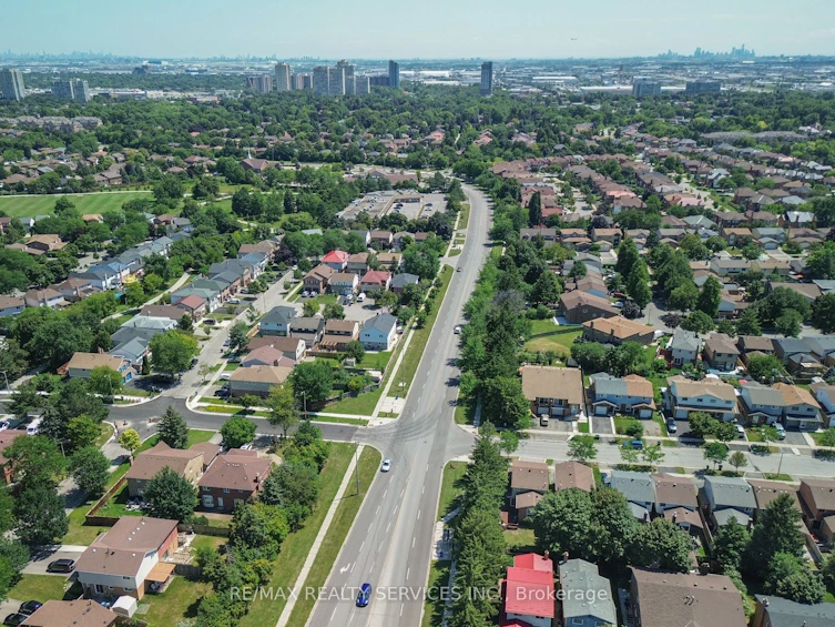 2 Lindridge Avenue, Brampton, ON, L6S 3W9 - 33