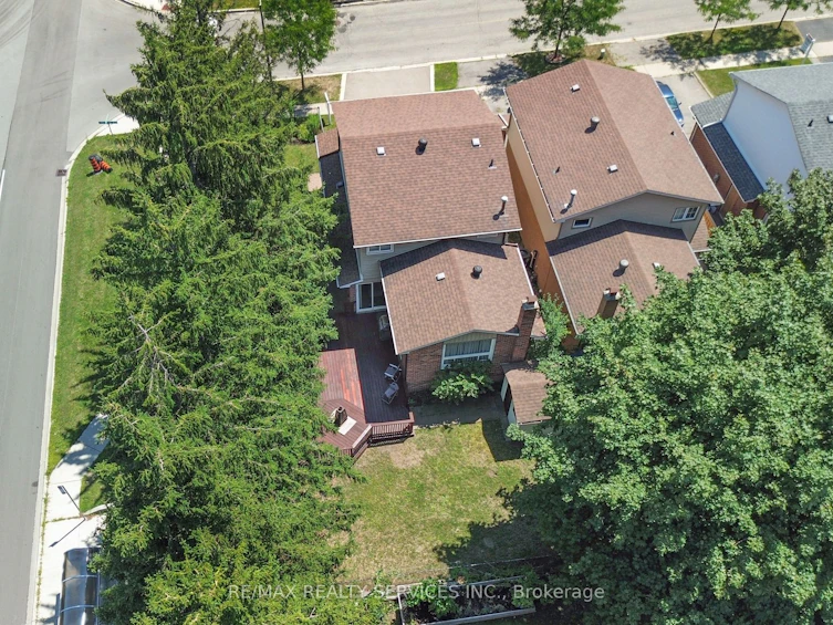 2 Lindridge Avenue, Brampton, ON, L6S 3W9 - 32