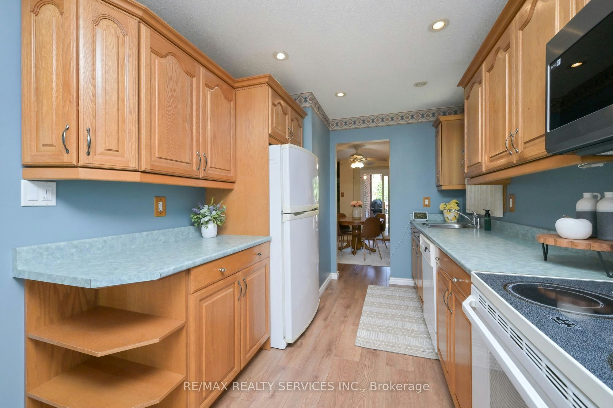 2 Lindridge Avenue, Brampton, ON, L6S 3W9 - 7