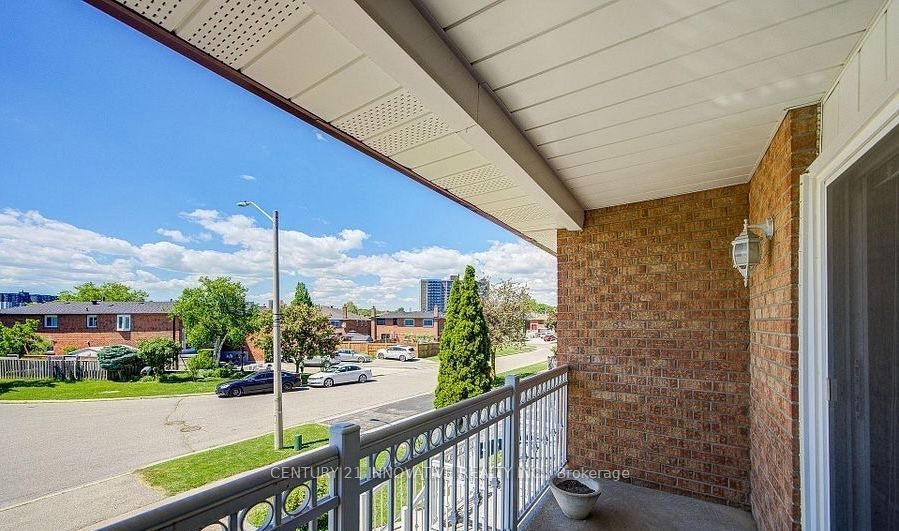 9 Capstan Court, Toronto, ON, M3L 2M9 - 12